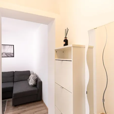 Apartament Ciresica דירה